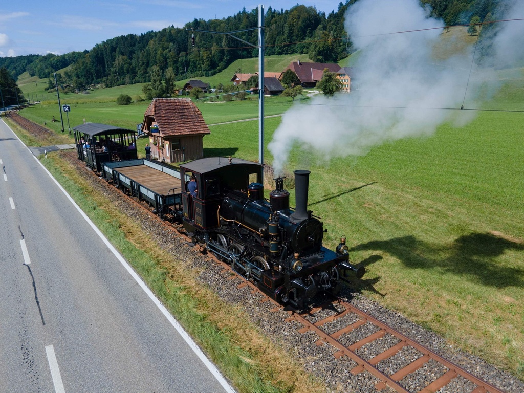 Im Cabriolet Eisenbahnwagen durchs Emmental